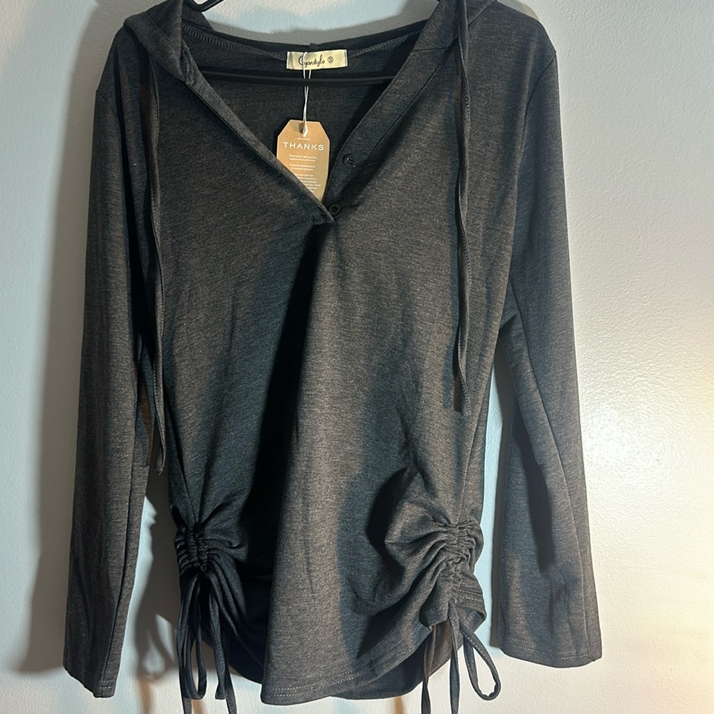 CyanStyle Long Sleeve with Hood NWT Size Small
